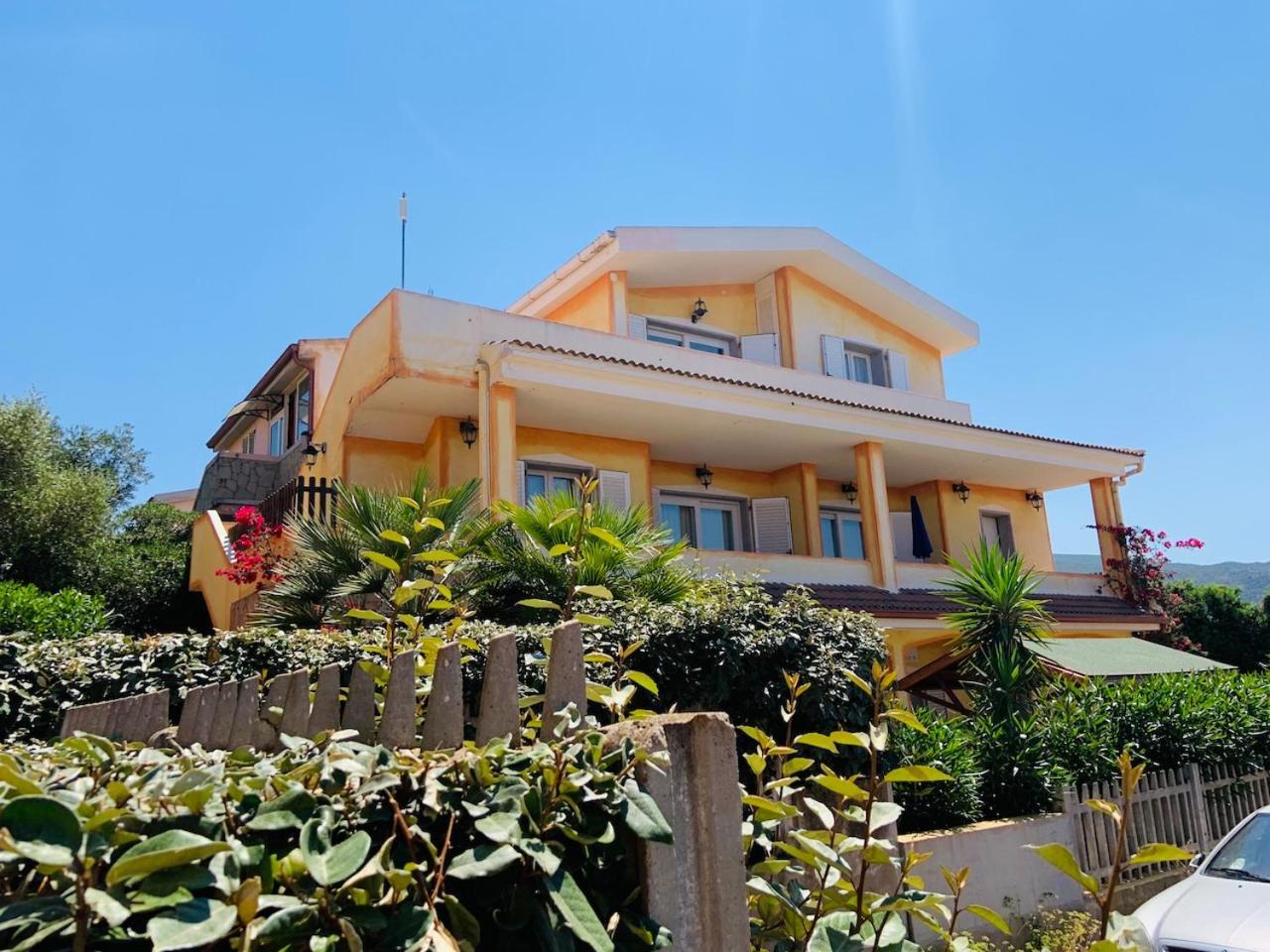 Residence Le Onde Badesi Pokoj fotografie